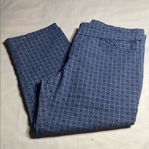 Kenar Pull On Capri Pants